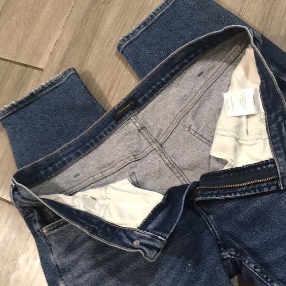 Silver Jeans “Not Your Boyfriends Jeans” Distressed Medium Wash Jeans size 32 - Picture 9 of 11